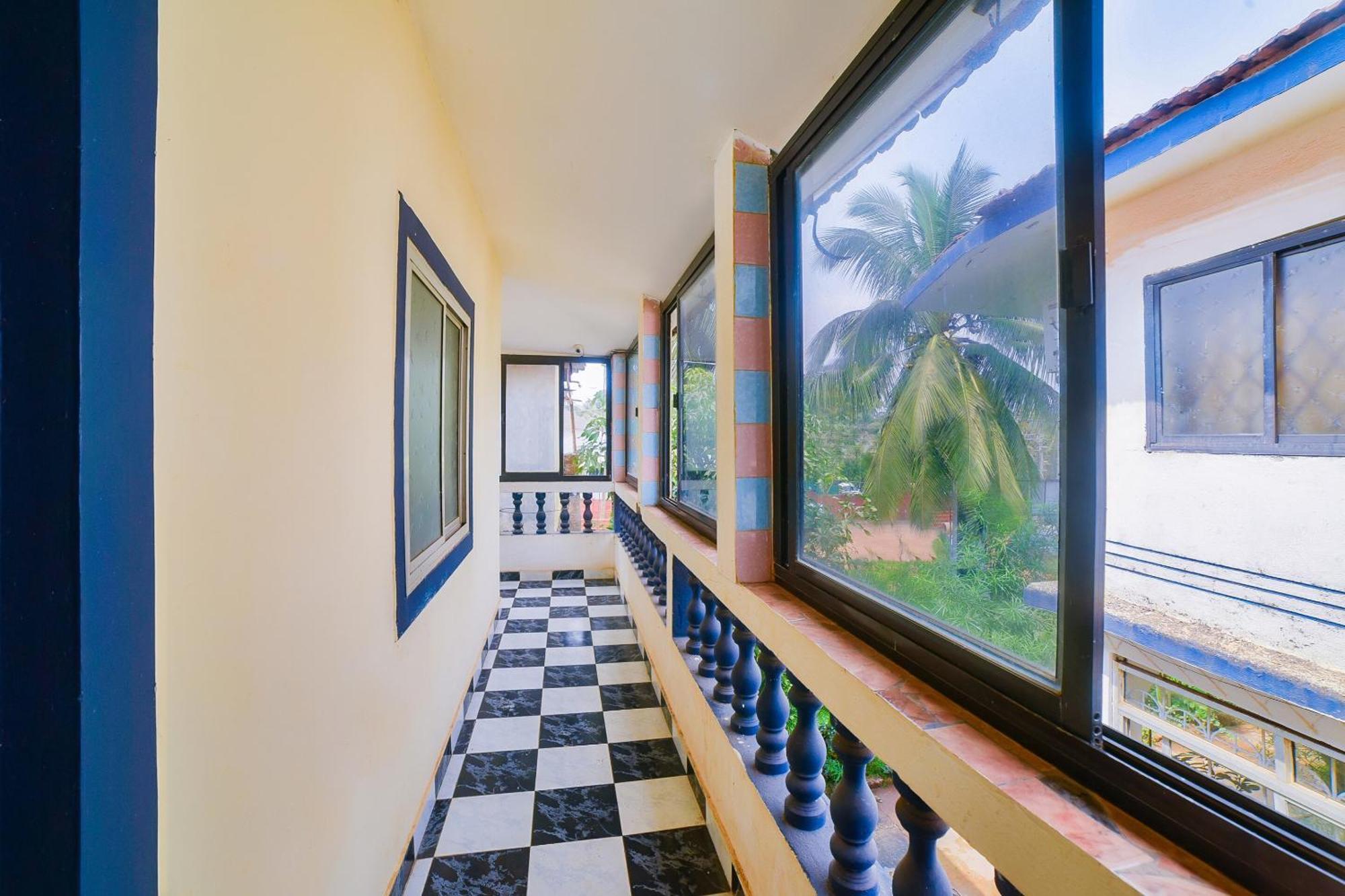 Oyo Royal Castle Near Baga Beach Экстерьер фото